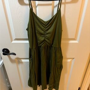 Elegant Green Midi Dress